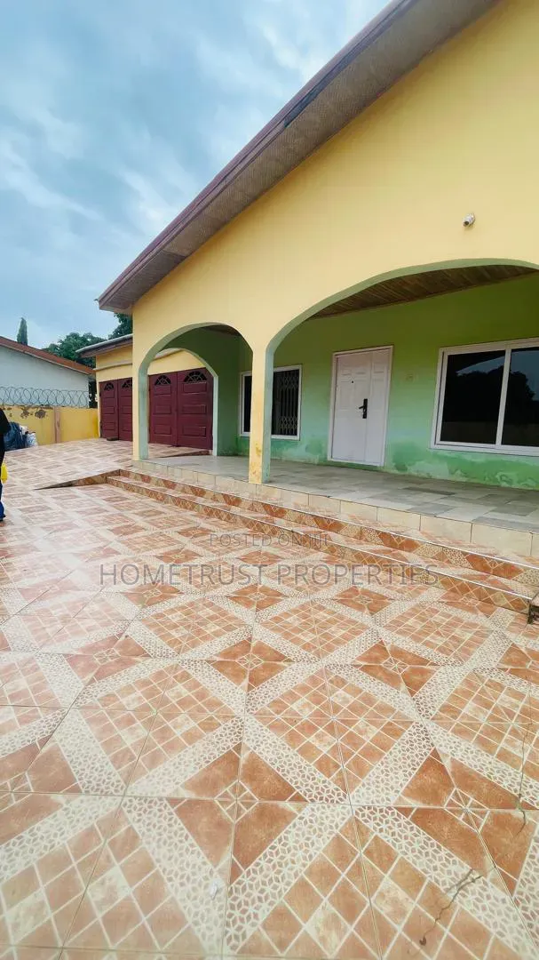 5bdrm House in Ablekuma Ga Odumase, Pentecost for sale in Pentecost