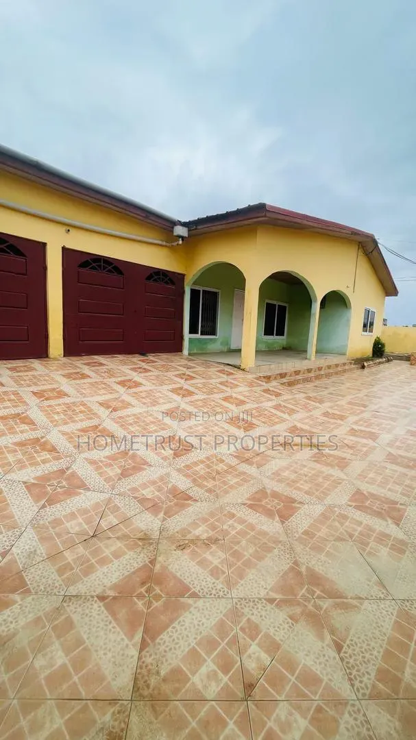 5bdrm House in Ablekuma Ga Odumase, Pentecost for sale in Pentecost