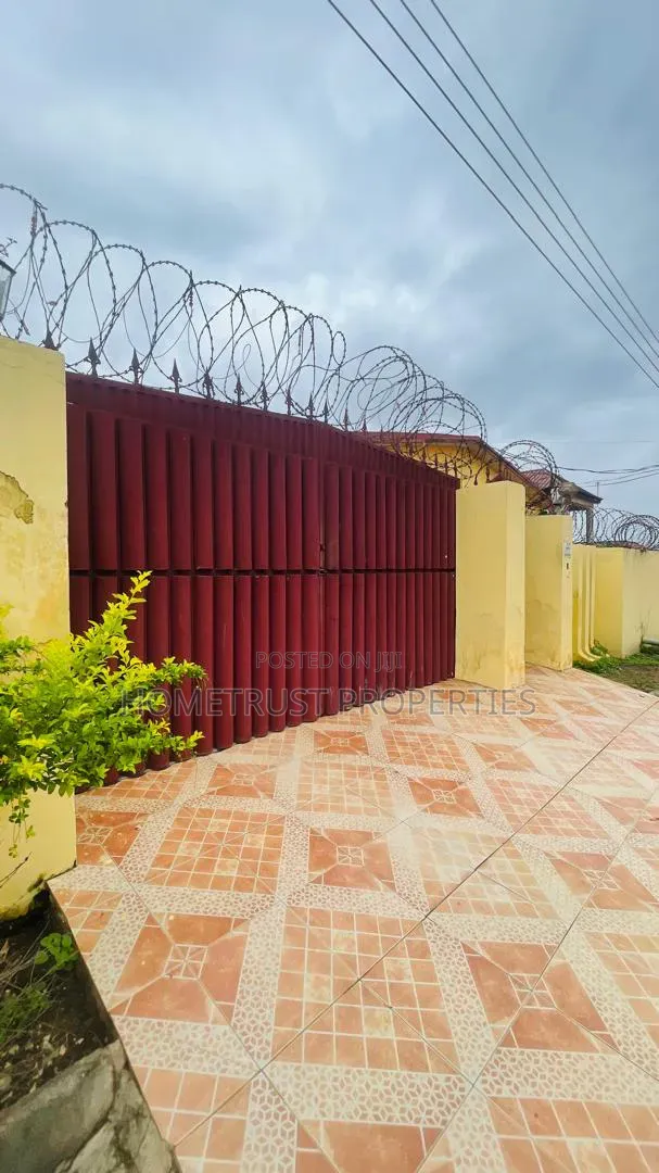 5bdrm House in Ablekuma Ga Odumase, Pentecost for sale in Pentecost