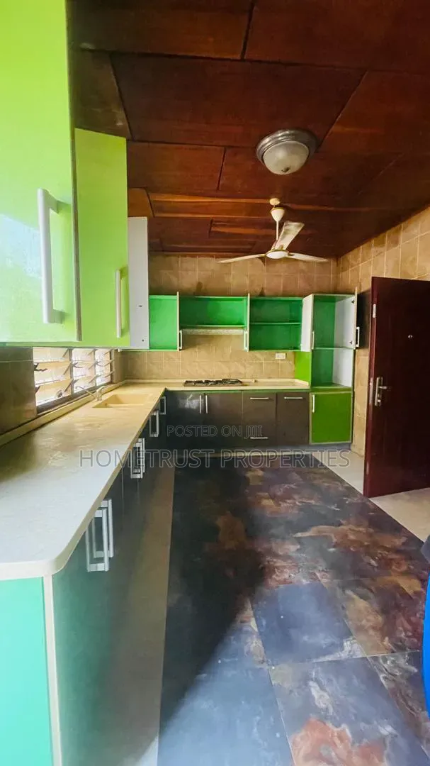5bdrm House in Ablekuma Ga Odumase, Pentecost for sale in Pentecost