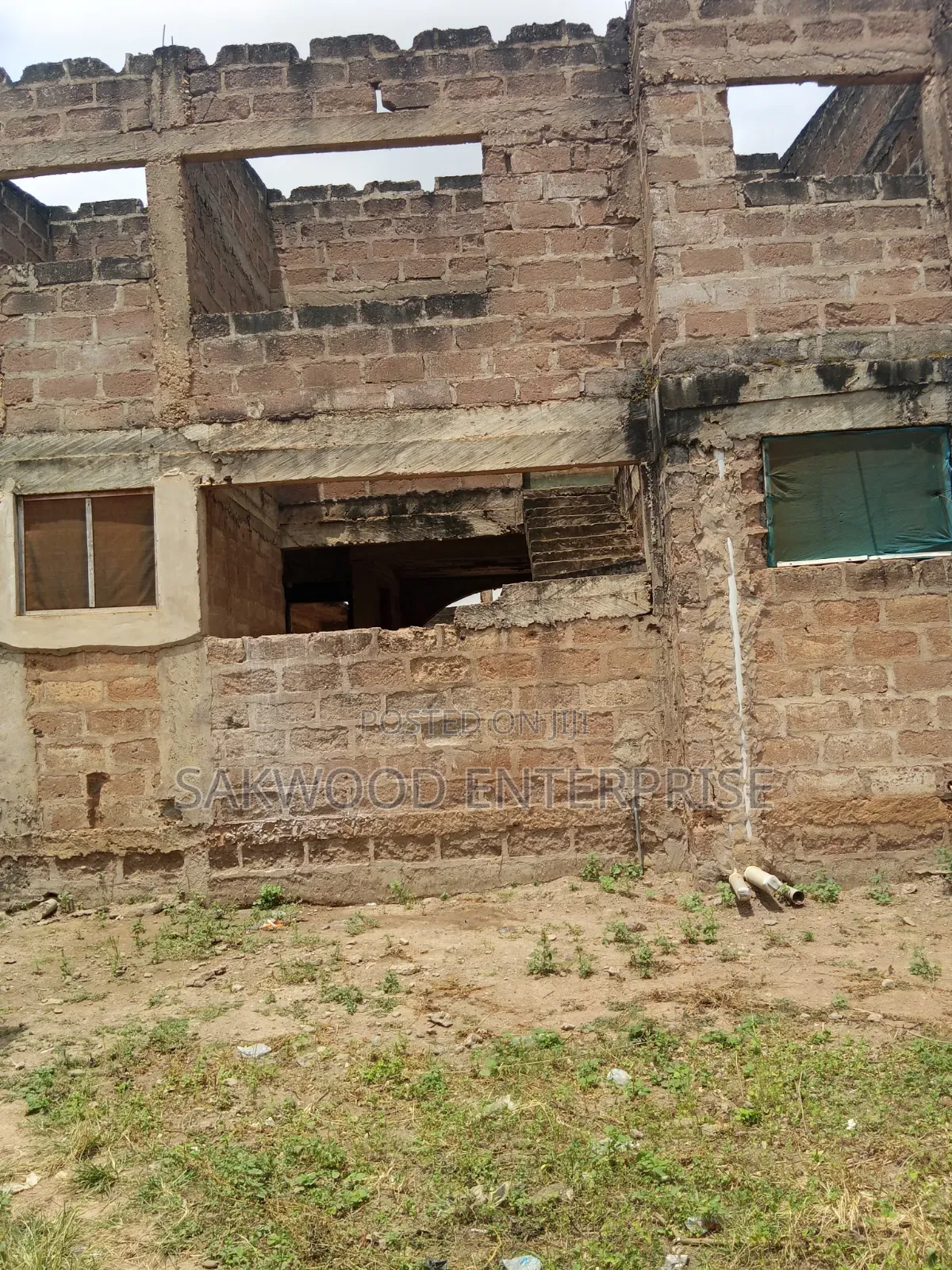 8bdrm House in Sakwood Properties, Adenta for sale in Adenta