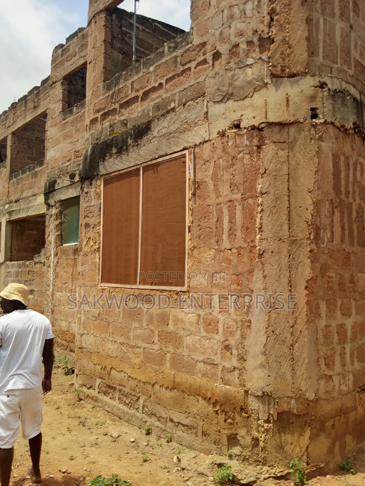 8bdrm House in Sakwood Properties, Adenta for sale in Adenta