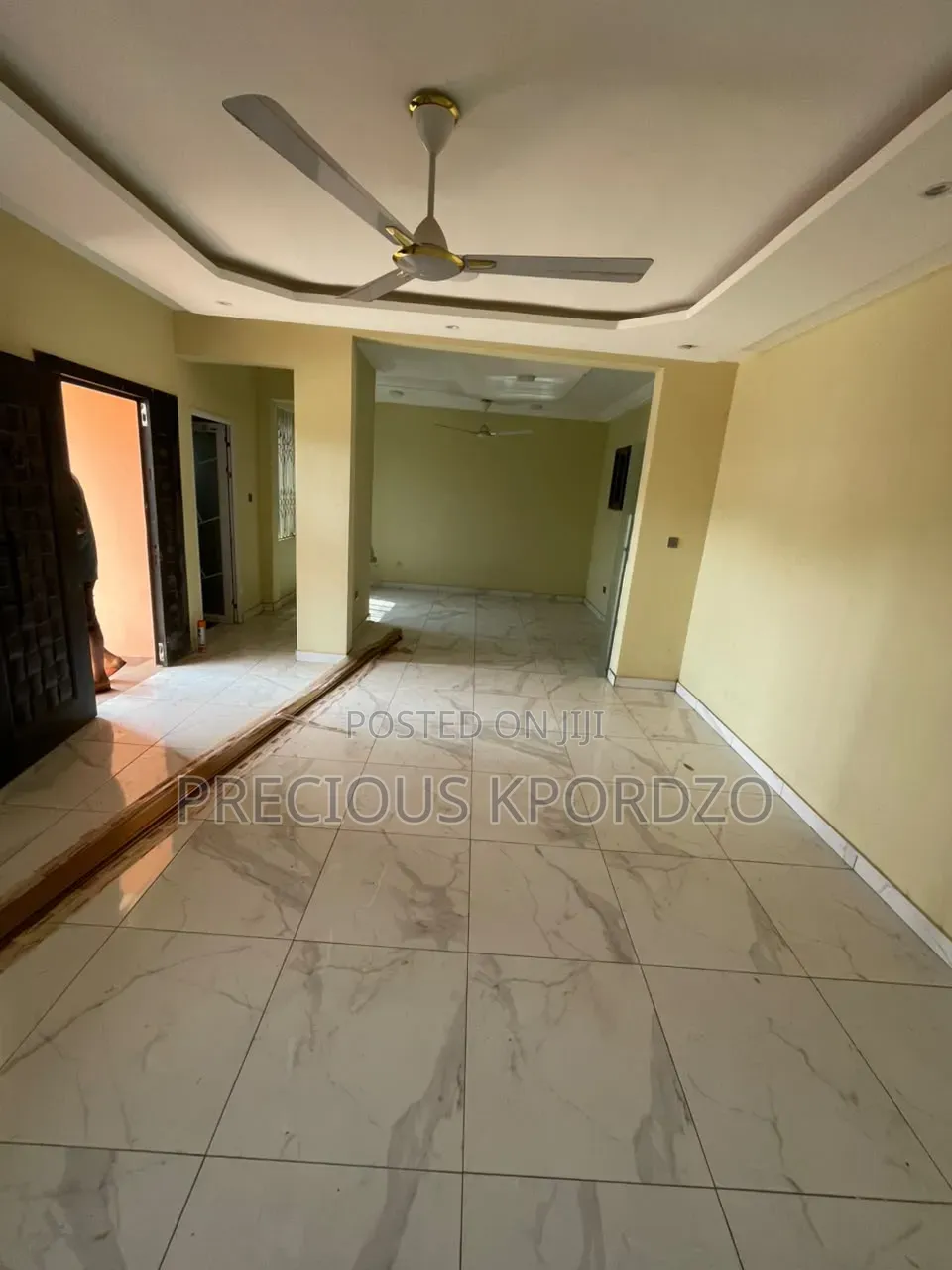 4bdrm Duplex in Commandos Adenta for rent in Commandos