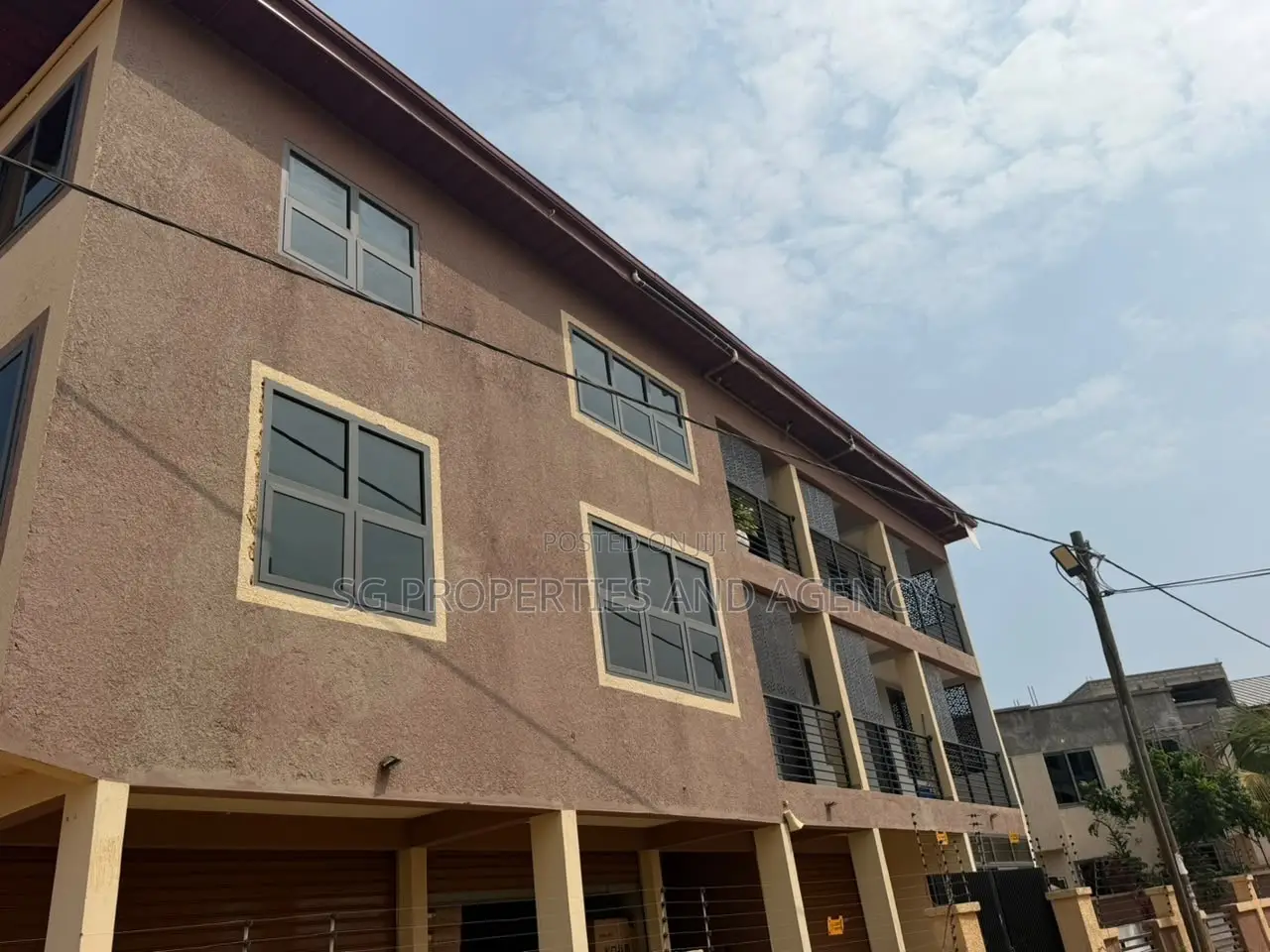 1bdrm Apartment in Lashibi, Sakumono for rent in Sakumono