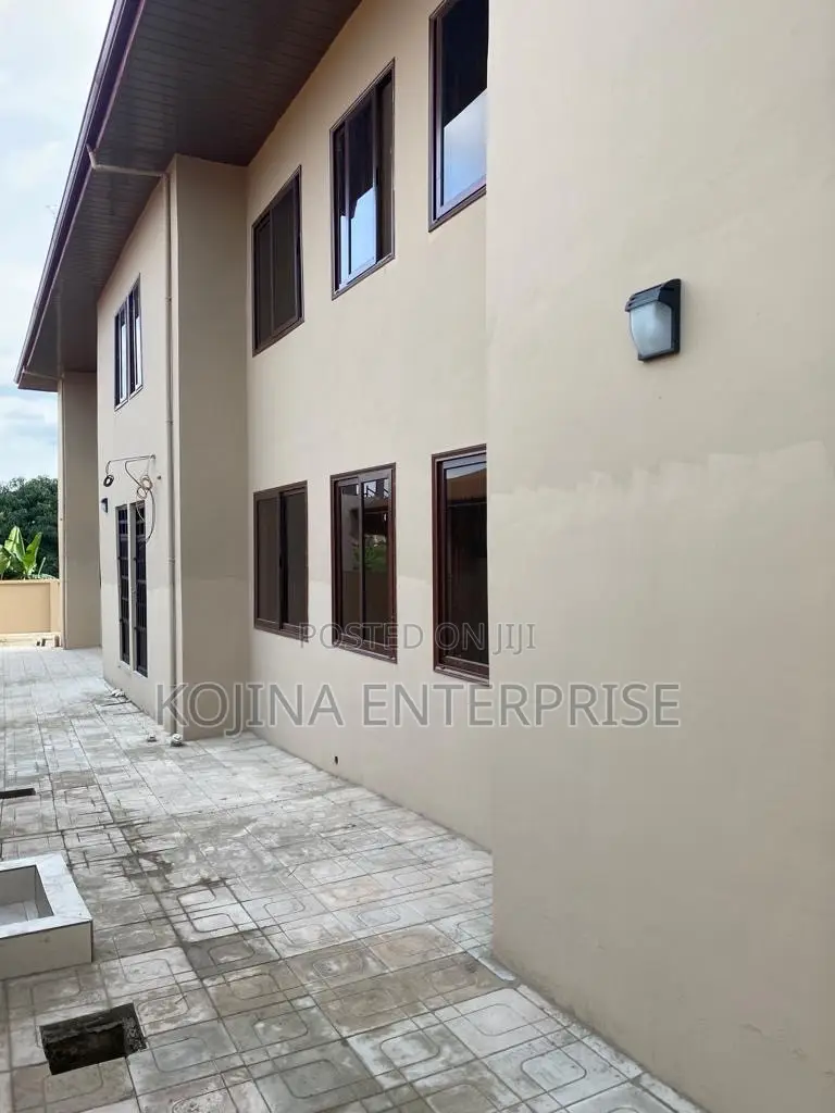 3bdrm Apartment in Atonsu Esreso, Kumasi Metropolitan for rent in Kumasi Metropolitan