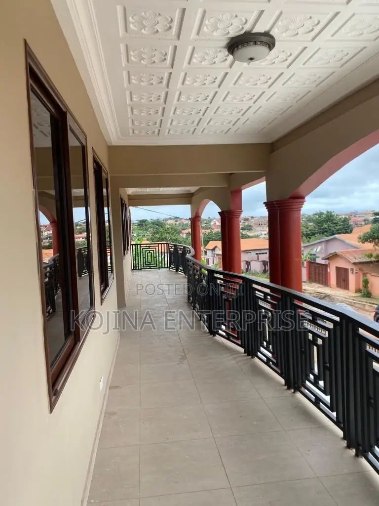 3bdrm Apartment in Atonsu Esreso, Kumasi Metropolitan for rent in Kumasi Metropolitan