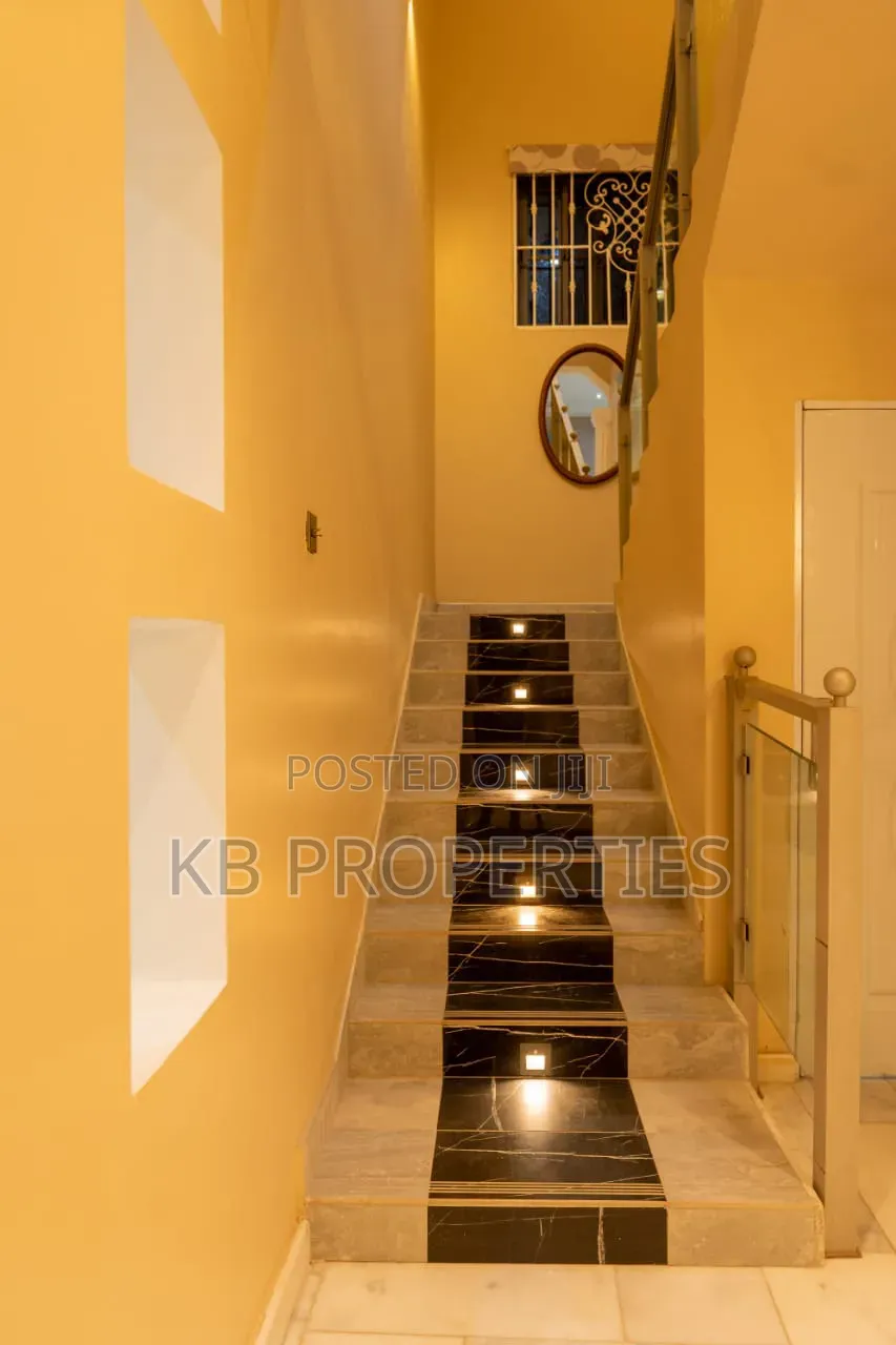 Furnished 4bdrm Apartment in Kb Properties, Manet Junction for rent in Manet Junction