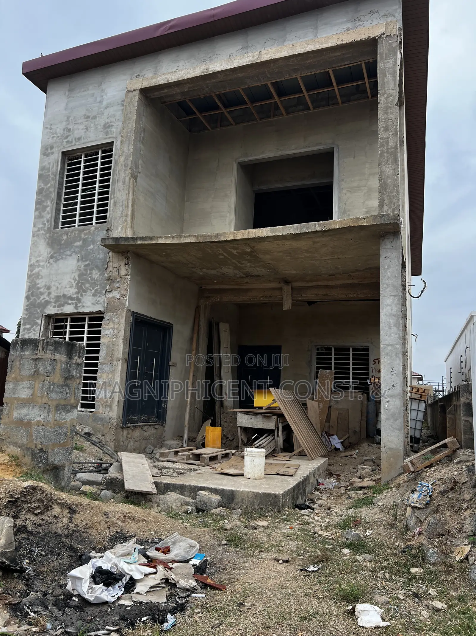 5bdrm Duplex in Lakeside Estate, Ashaley Botwe for sale in Ashaley Botwe