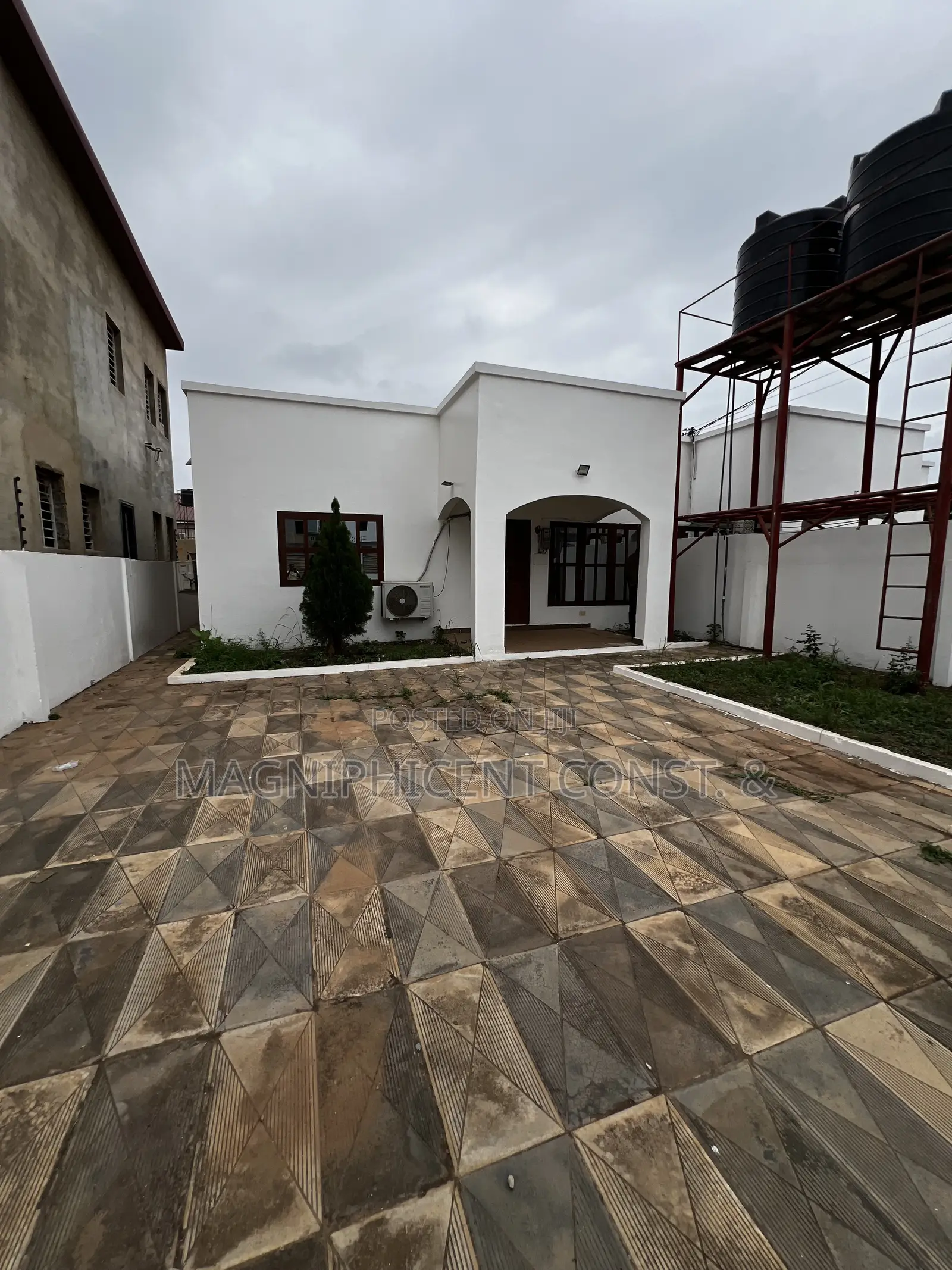 3bdrm House in Lakeside Estate, Ashaley Botwe for sale in Ashaley Botwe
