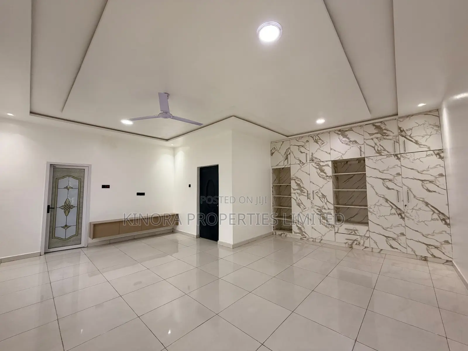 4bdrm Duplex in Lakeside Estate for rent in Lake Side Estate