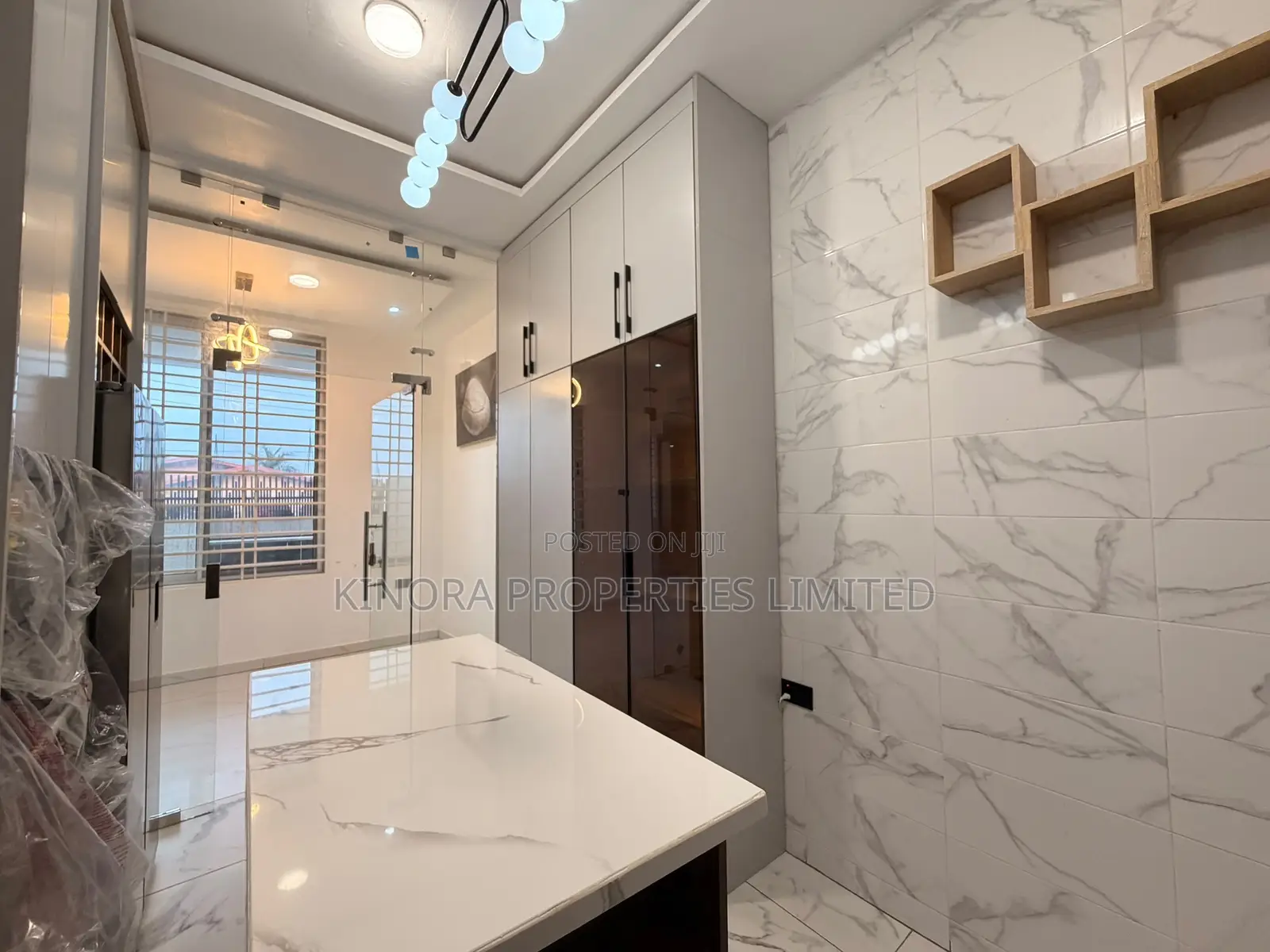 4bdrm Duplex in Lakeside Estate for rent in Lake Side Estate