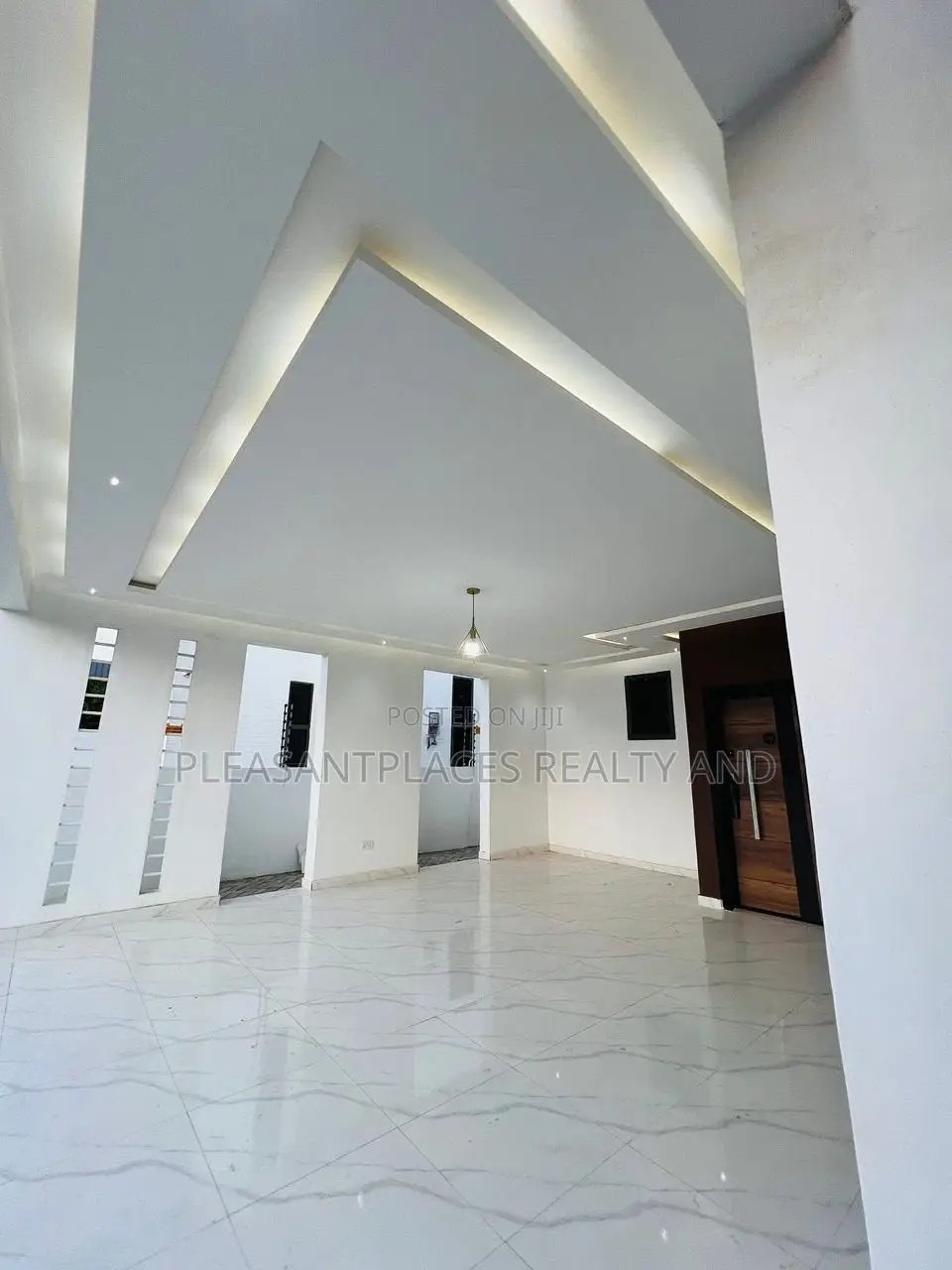 3bdrm House in Pleasantplaces And, Ashaley Botwe for sale in Ashaley Botwe
