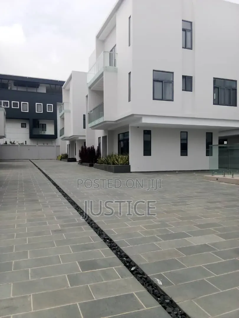 4bdrm Townhouse / Terrace in East Legon, A&C Mall Area for rent in A&C Mall Area