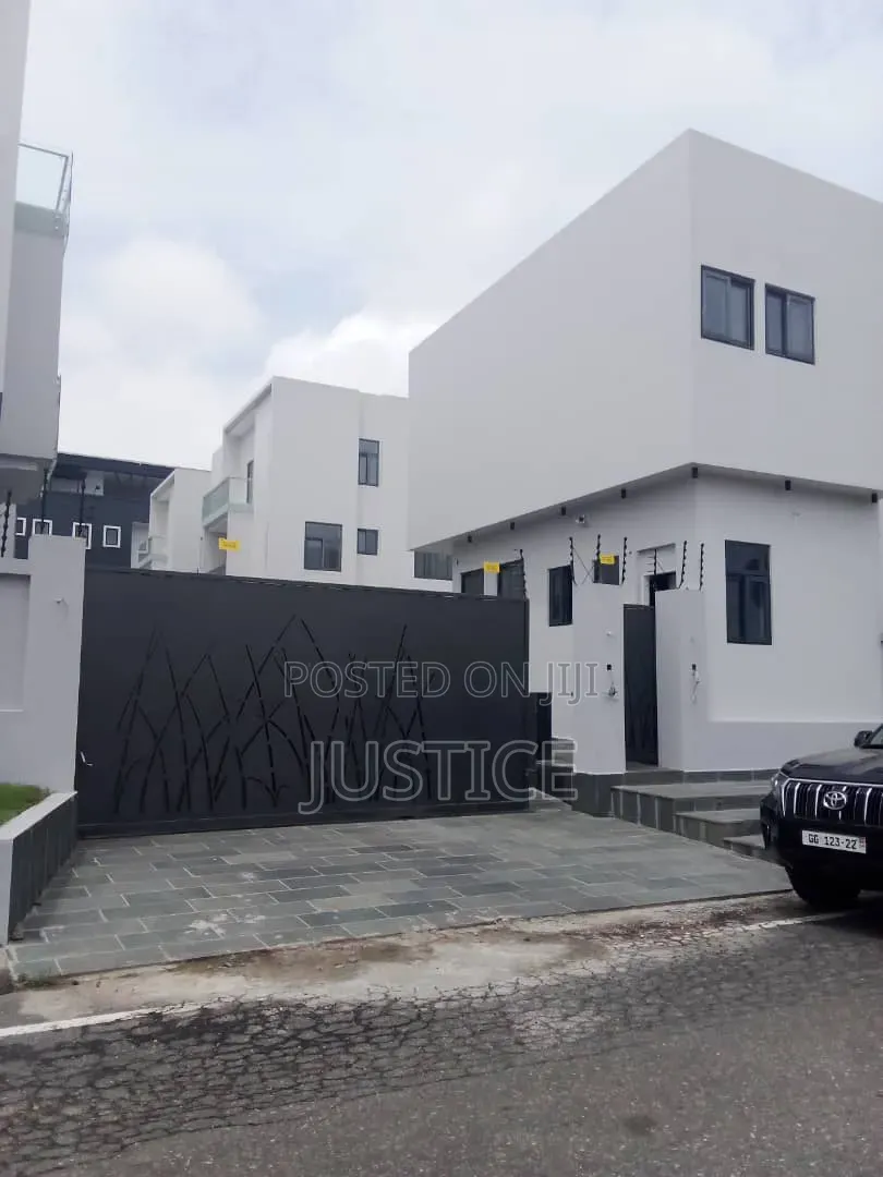 4bdrm Townhouse / Terrace in East Legon, A&C Mall Area for rent in A&C Mall Area