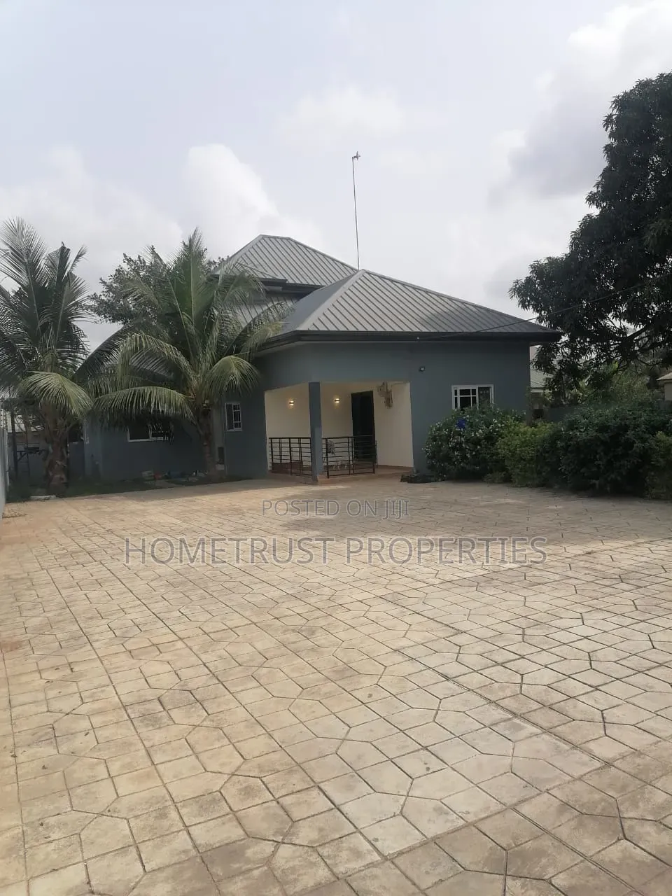 3bdrm House in Amasaman Satellite for sale in Amasaman