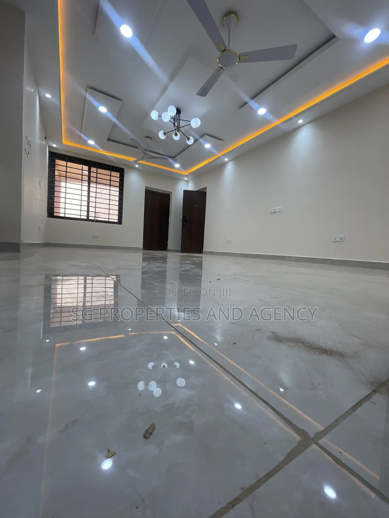 2bdrm Apartment in Lashibi, Sakumono for rent in Sakumono