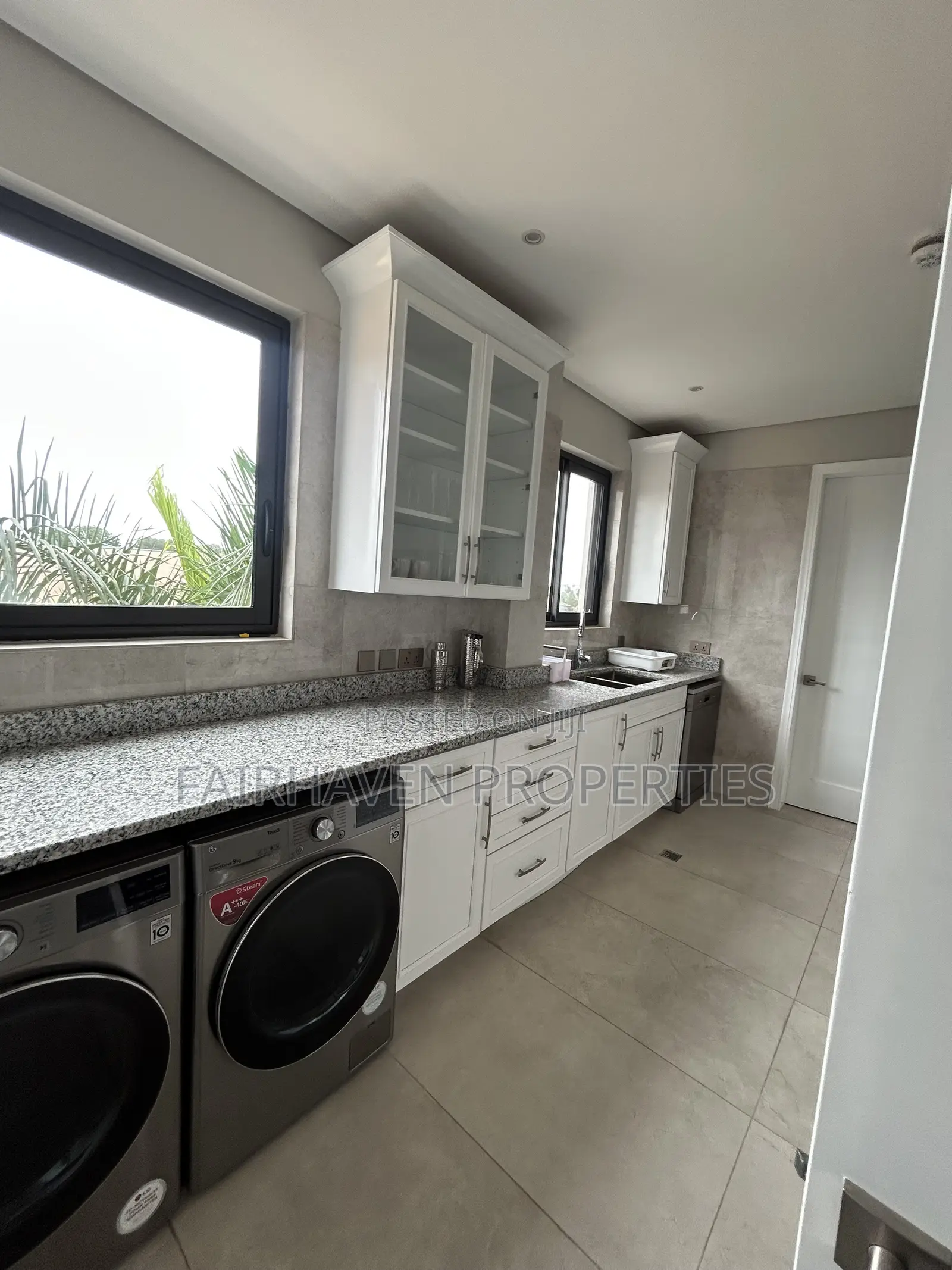 Furnished 3bdrm Apartment in Airport for rent in Airport Residential Area