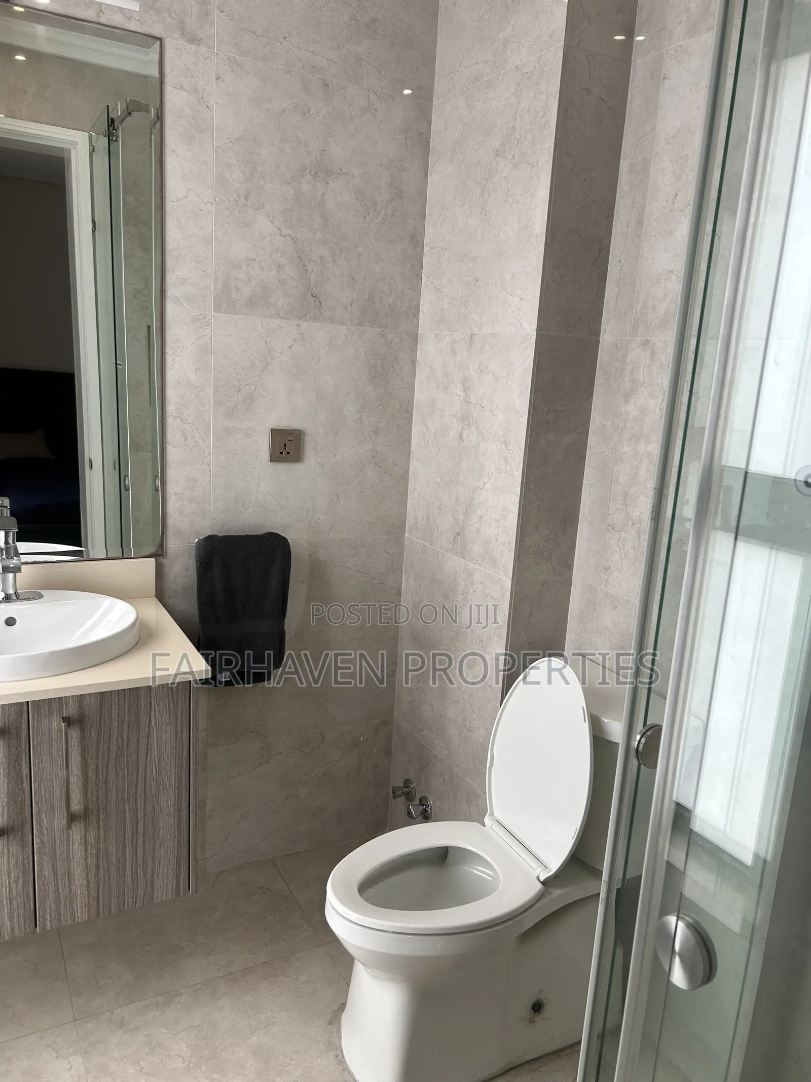Furnished 3bdrm Apartment in Airport for rent in Airport Residential Area