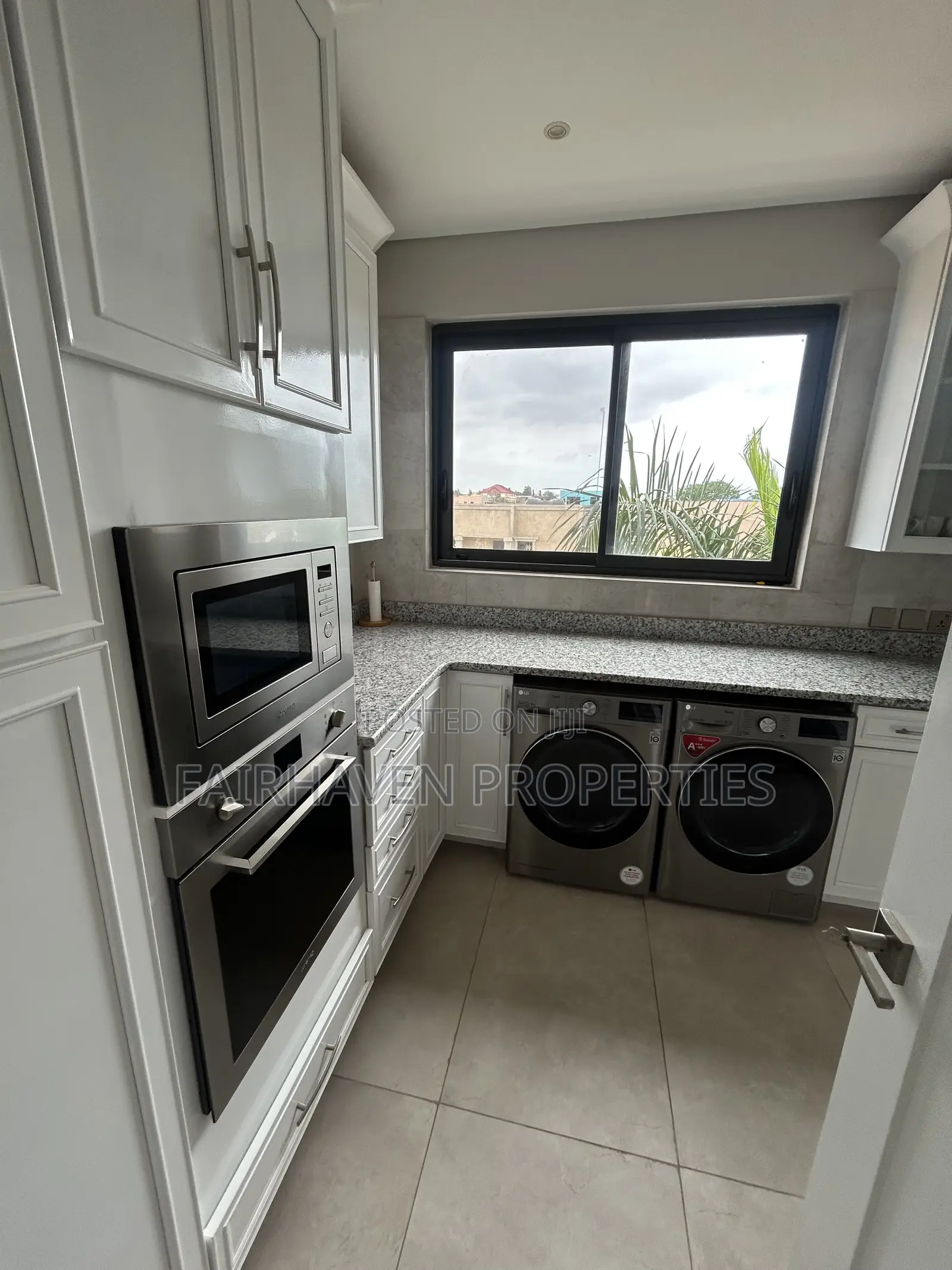 Furnished 3bdrm Apartment in Airport for rent in Airport Residential Area