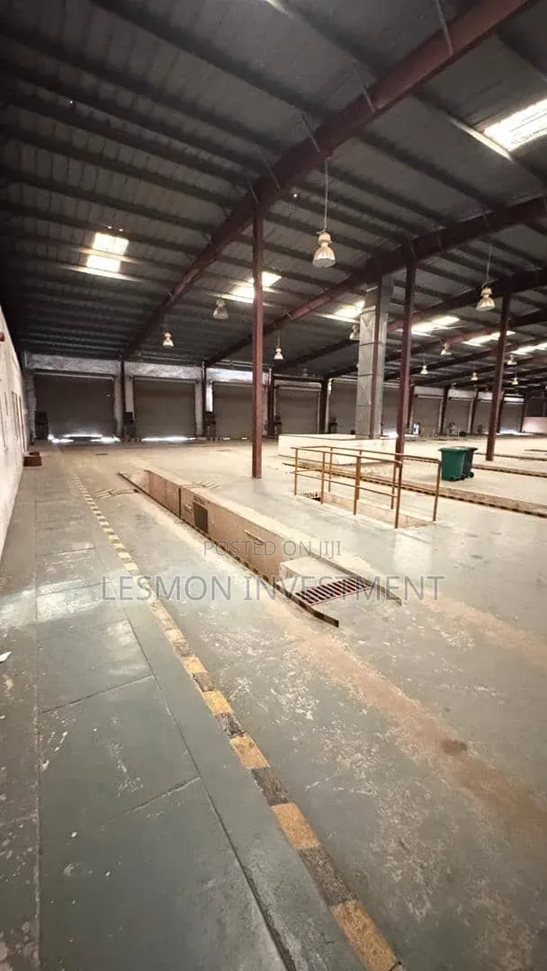 A Warehouse Measuring 4000 SQM for Sale at Kuntuse in Ga East Municipal