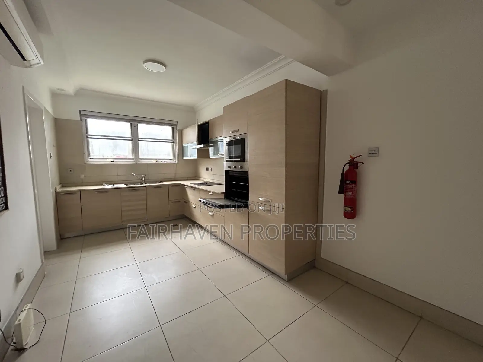 Furnished 3bdrm Apartment in Ridge for rent in North Ridge