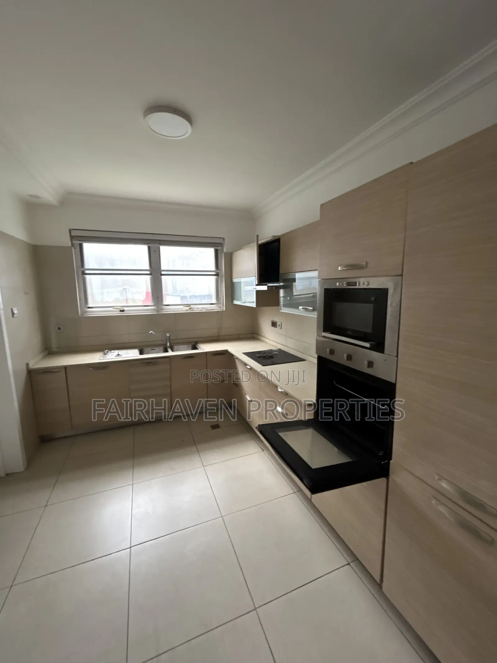 Furnished 3bdrm Apartment in Ridge for rent in North Ridge