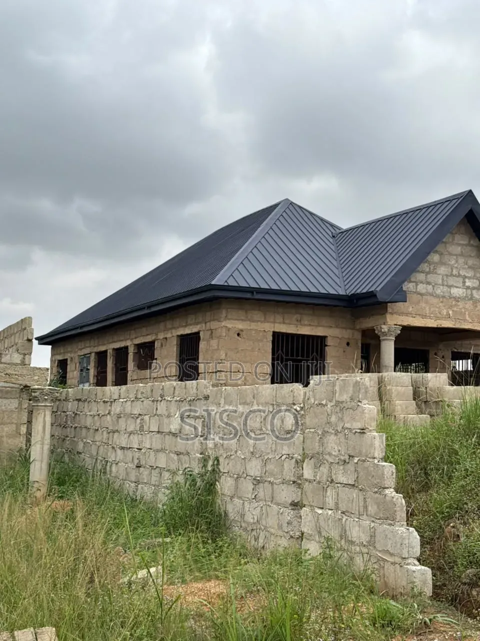 5bdrm House in Kwabre for Sale in Kwabre