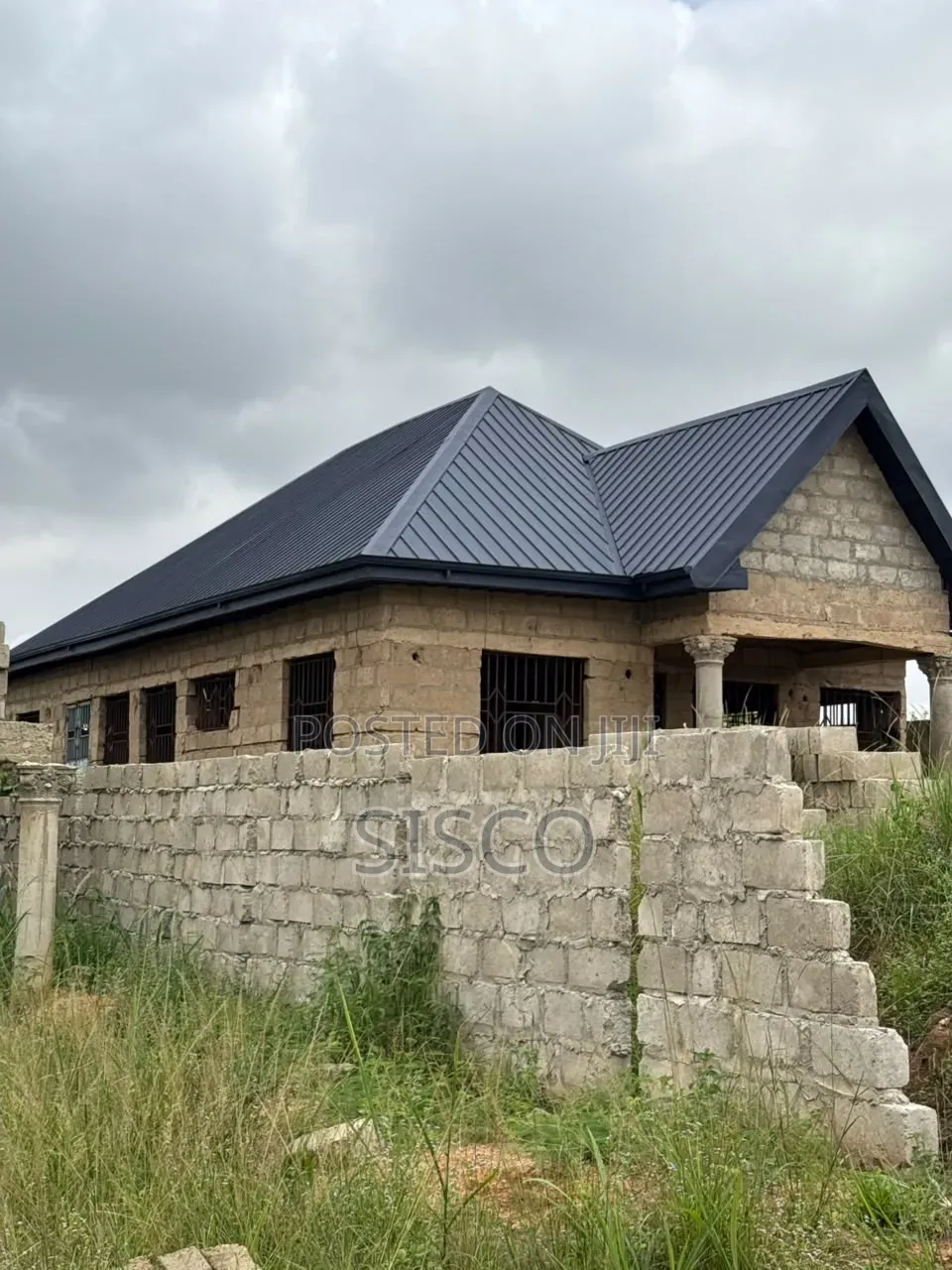 5bdrm House in Kwabre for Sale in Kwabre