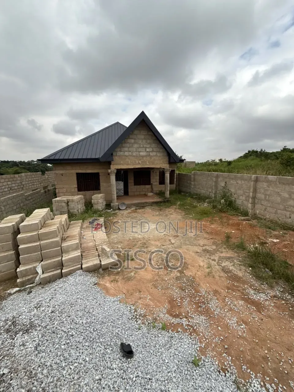 5bdrm House in Kwabre for Sale in Kwabre