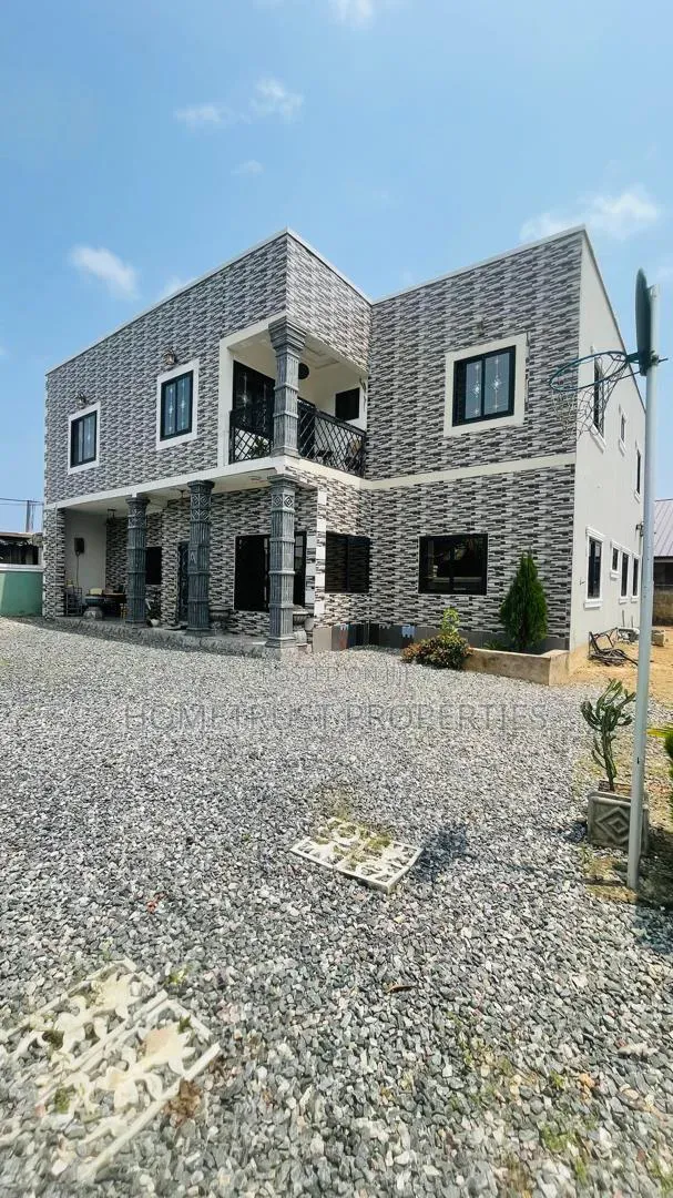 Furnished 6bdrm Duplex in Ablekuma Afuaman, Pentecost for sale in Pentecost