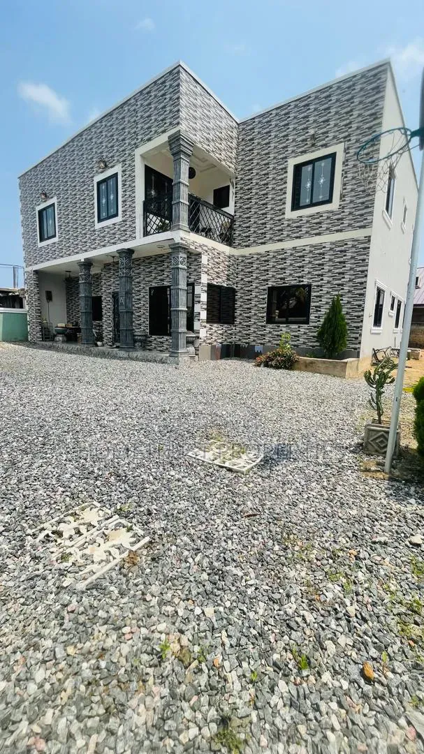 Furnished 6bdrm Duplex in Ablekuma Afuaman, Pentecost for sale in Pentecost
