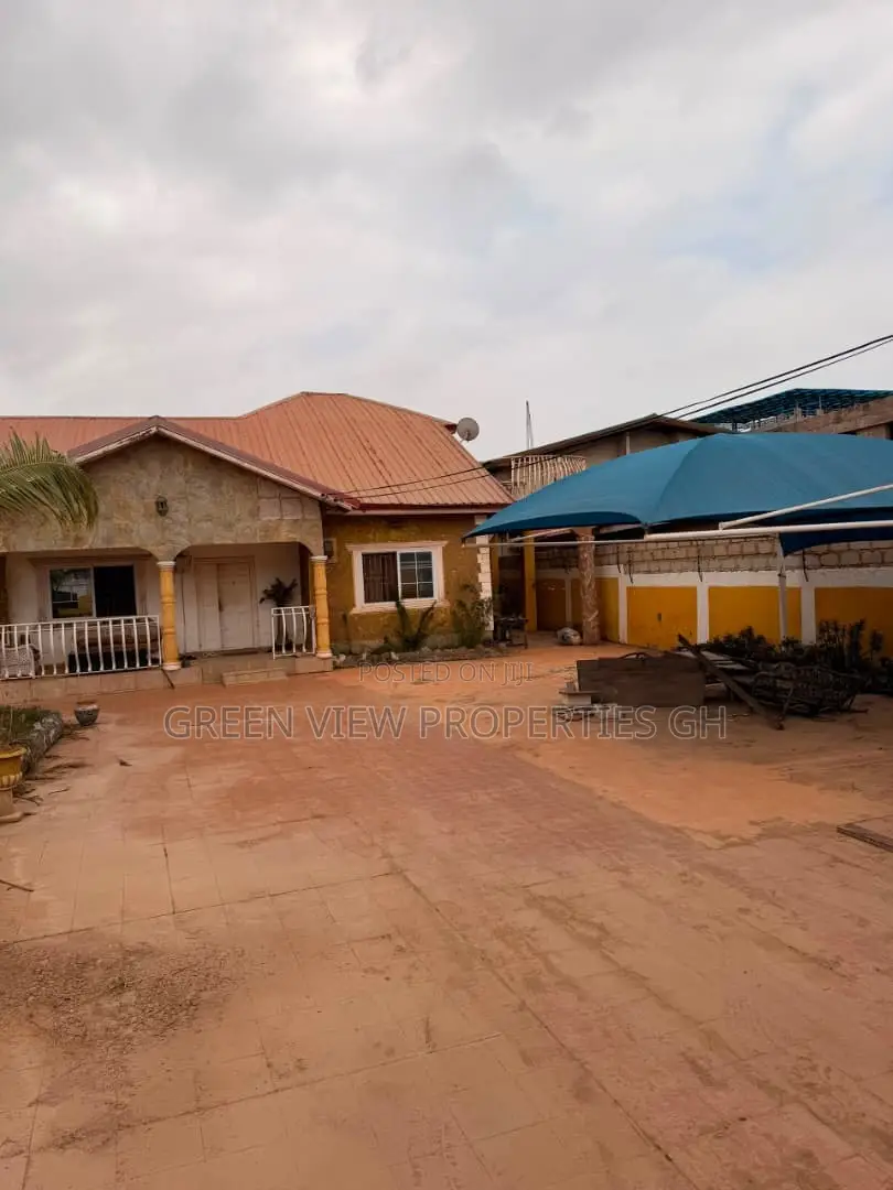 4bdrm House in West Hills Mall Area for sale in West Hills Mall Area