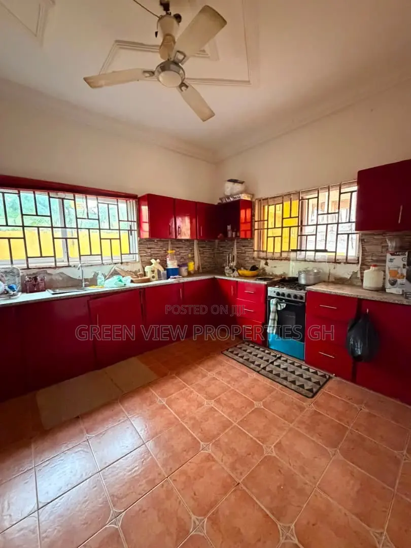 4bdrm House in West Hills Mall Area for sale in West Hills Mall Area