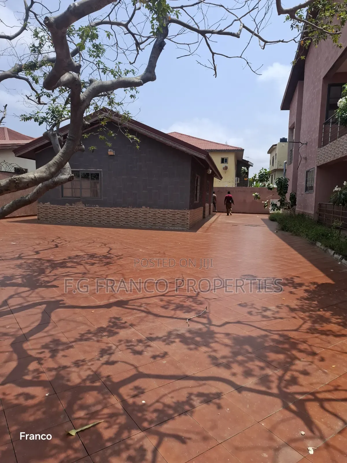 7bdrm House in Kg Franco Properties, Baatsona Total for rent in Baatsona Total