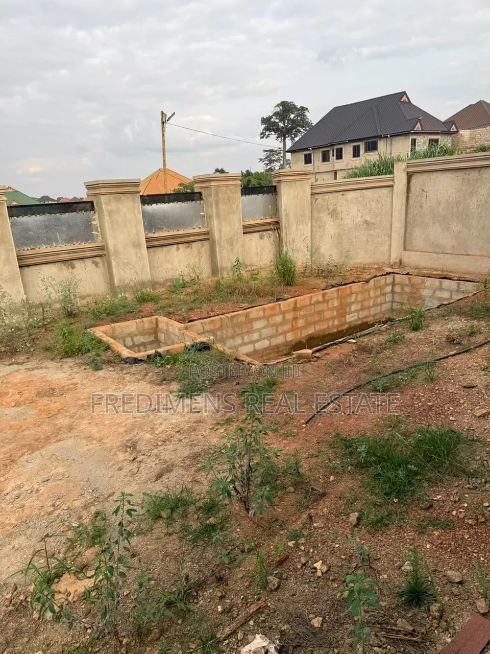 3bdrm House in Fredimens Real, Atwima Kwanwoma for sale in Atwima Kwanwoma