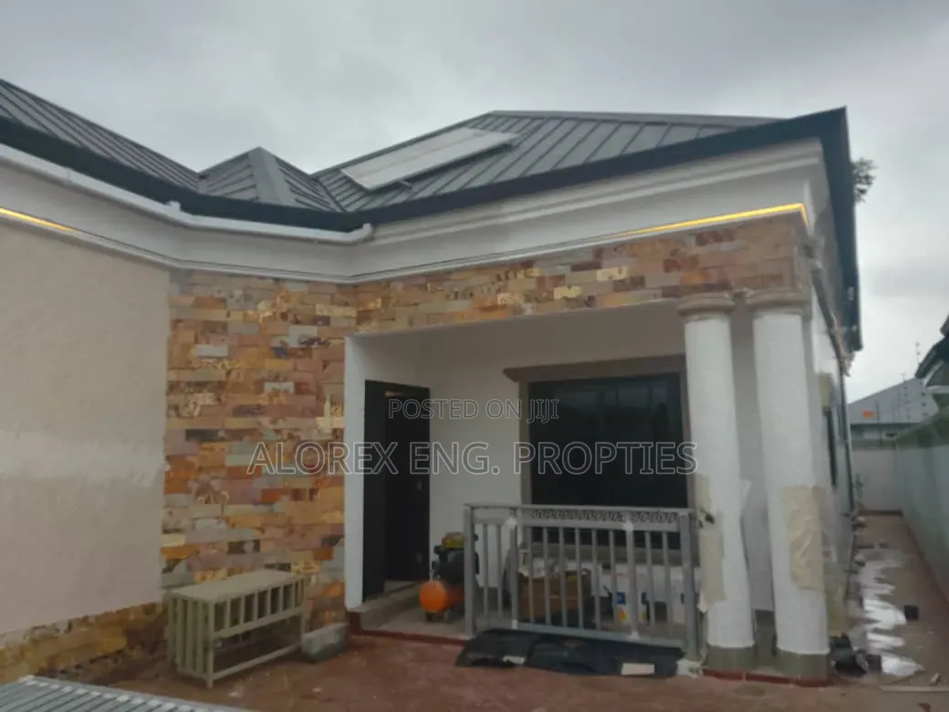 3bdrm House in Adenta Maalejor, Malejor for sale in Malejor