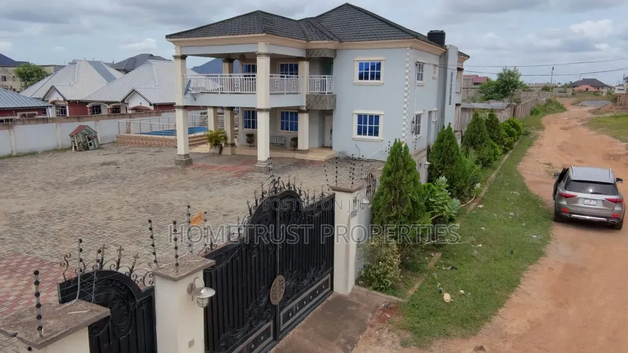 7bdrm Duplex in Ablekuma Ga Odumase, Pentecost for sale in Pentecost