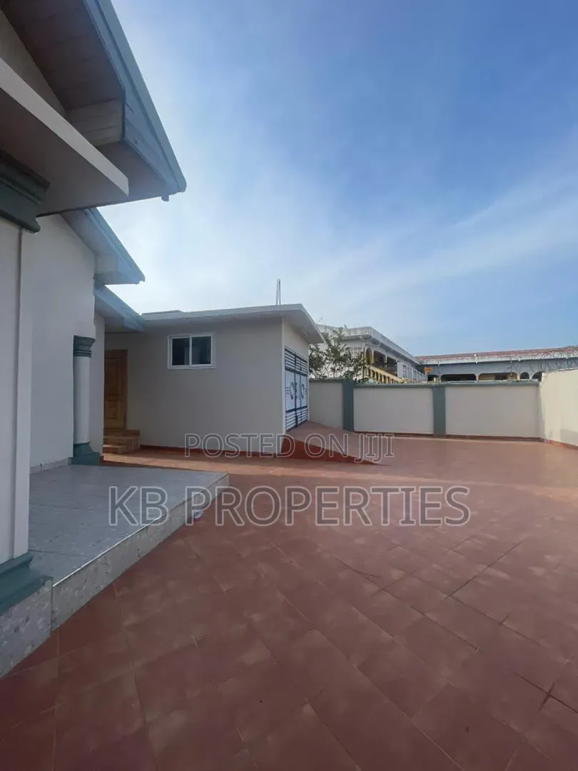 4bdrm House in Kb Properties, Baatsona Total for rent in Baatsona Total