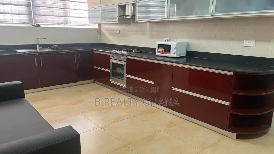 Furnished 5bdrm House in Spintex for rent in Spintex
