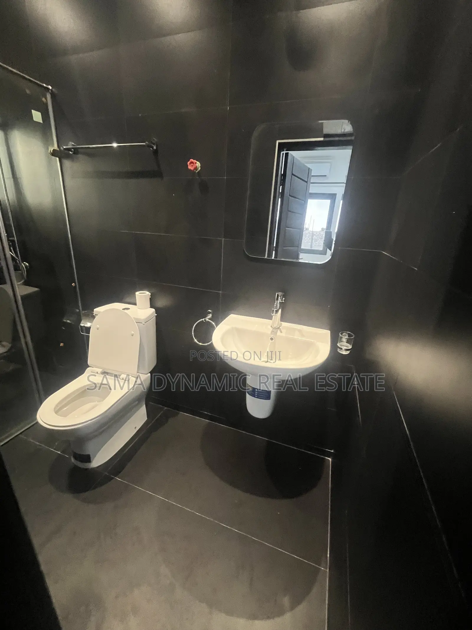 2bdrm Apartment in Tseaddo, Accra Metropolitan for rent in Accra Metropolitan