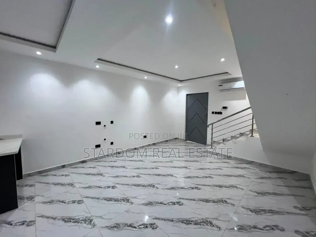 2bdrm Townhouse / Terrace in Ashaley Botwe, Nmai-Dzorn for rent in Nmai-Dzorn