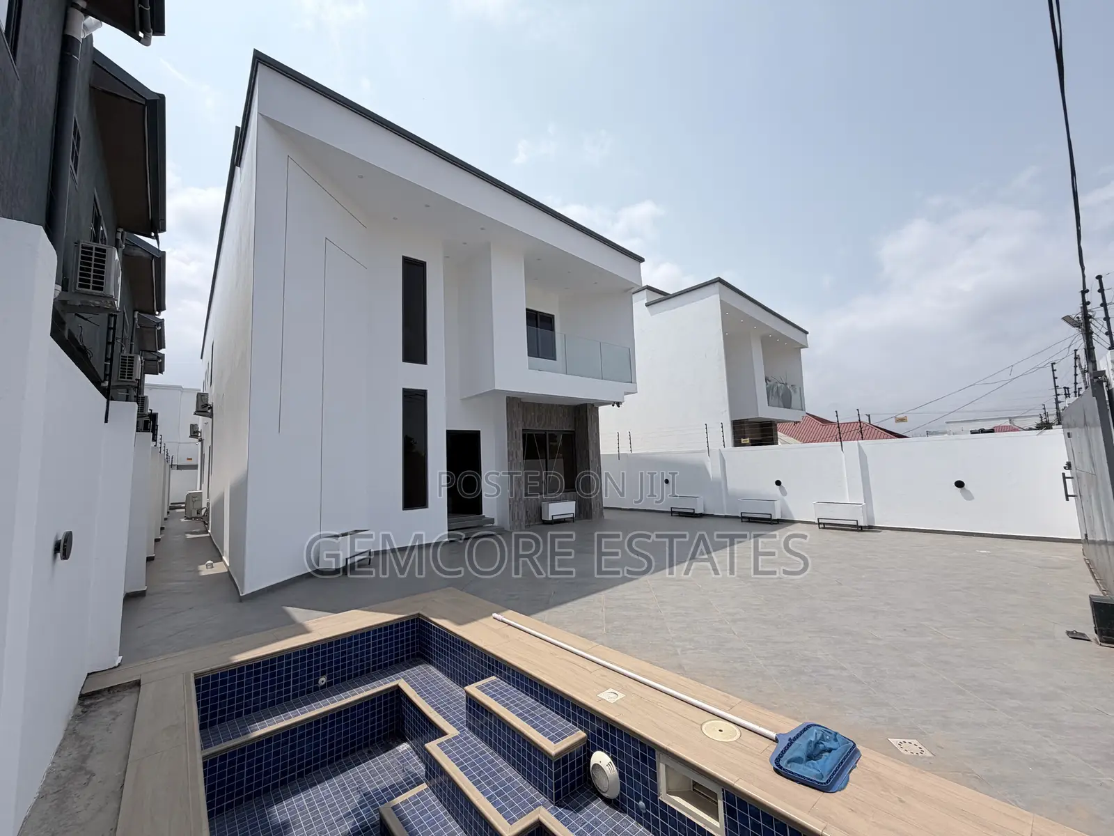 4bdrm House in School Junction, Ashaley Botwe for sale in Ashaley Botwe