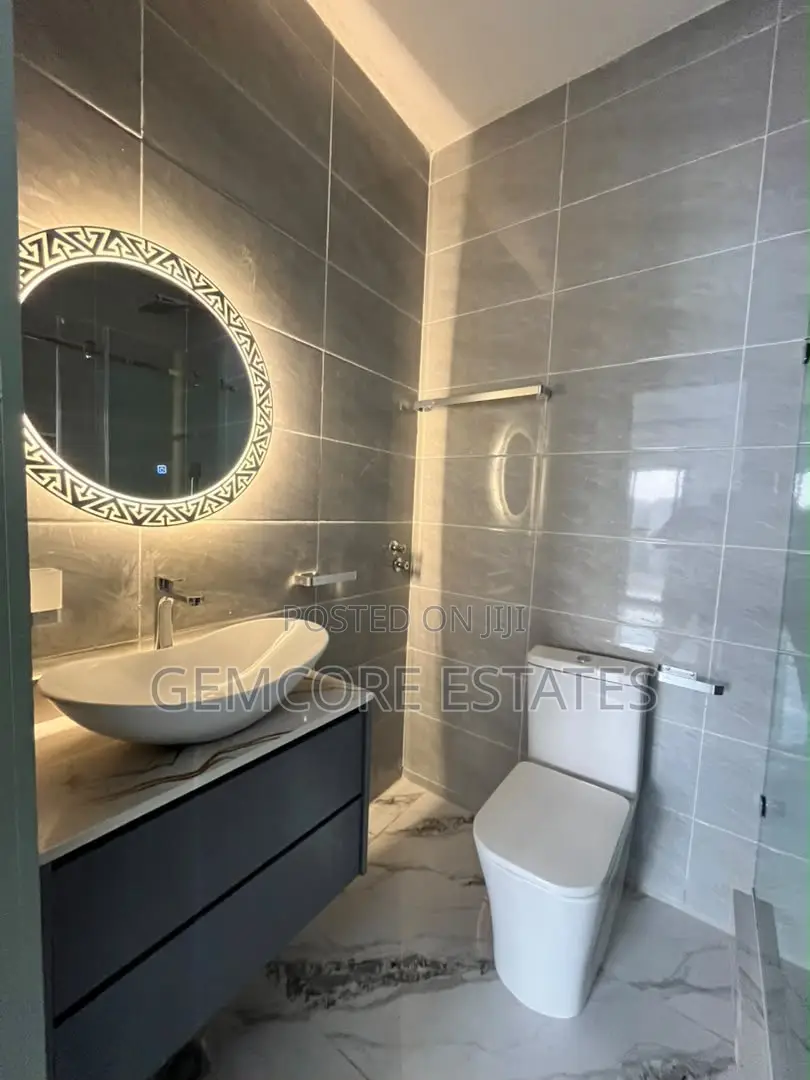 2bdrm Townhouse / Terrace in School Junction, Ashaley Botwe for rent in Ashaley Botwe