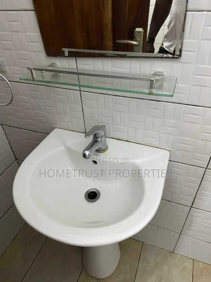 3bdrm Apartment in Ashongman Estate, Police Station for rent in Police Station