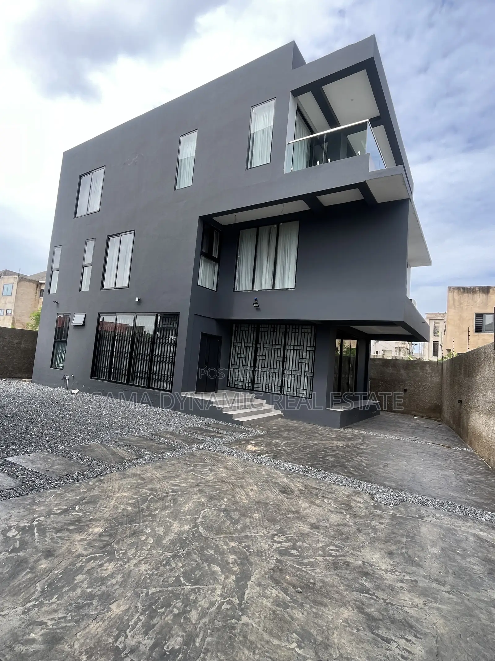 Furnished 4bdrm Townhouse / Terrace in Tseaddo for rent in Tseaddo