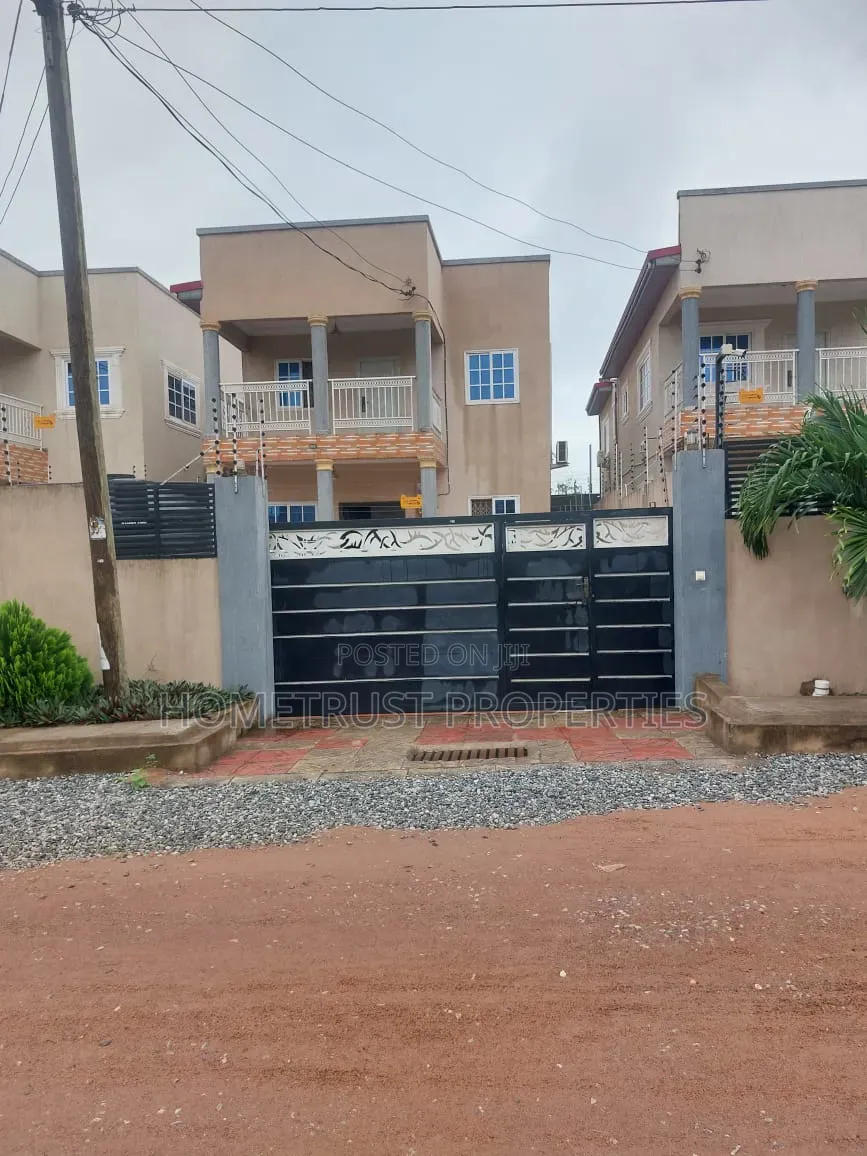 3bdrm Duplex in Ga Odumase, Pentecost for sale in Pentecost
