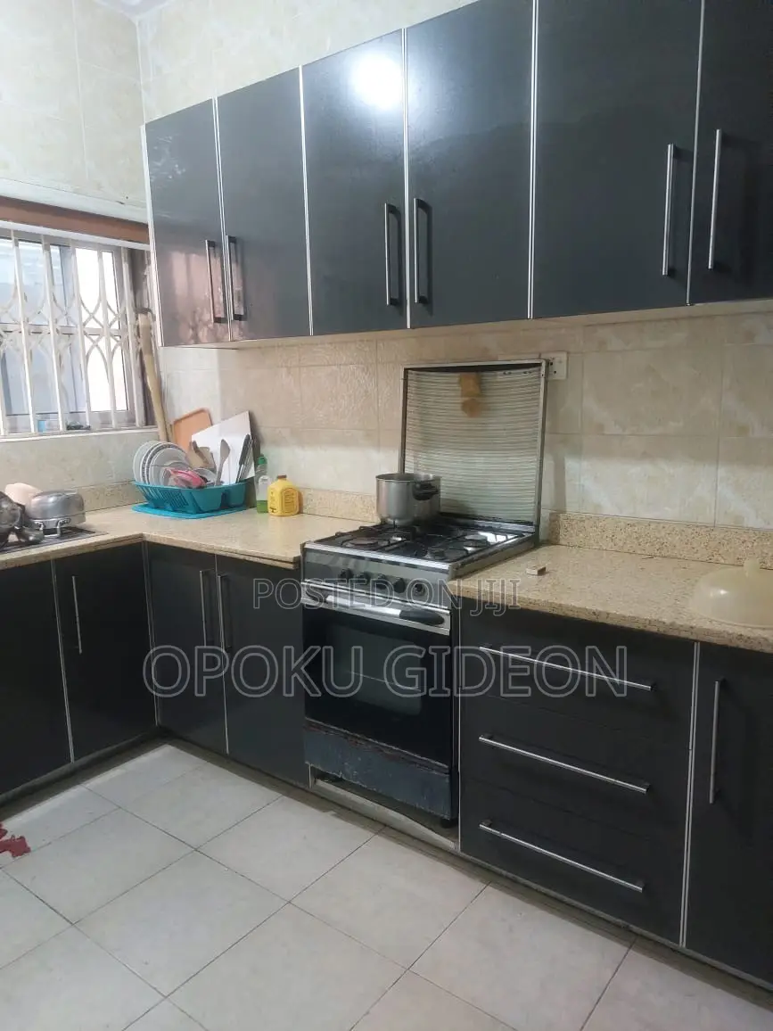 3bdrm Duplex in Ga Odumase, Olebu for sale in Olebu