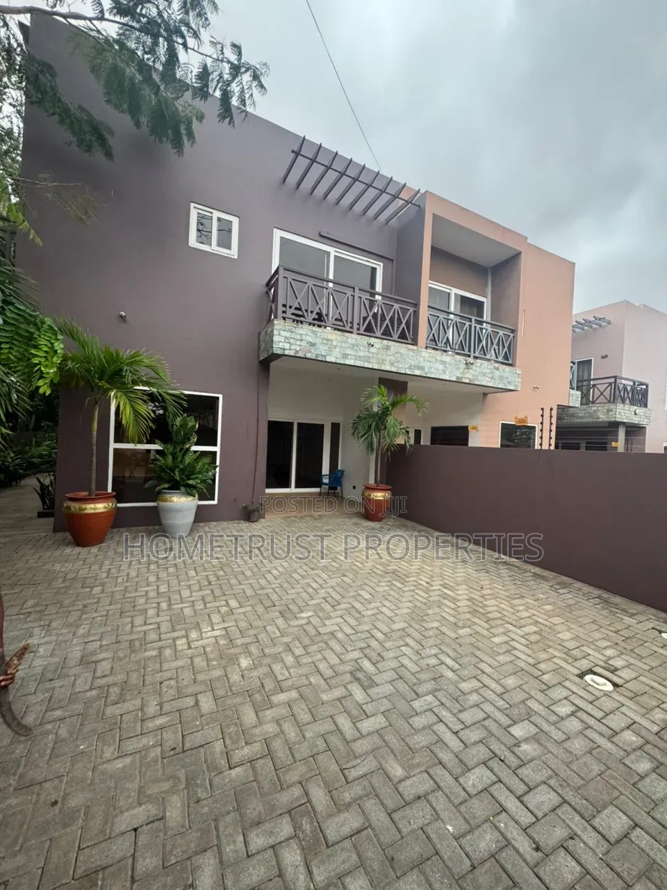 4bdrm Duplex in Airport Residential for rent in Airport Residential Area