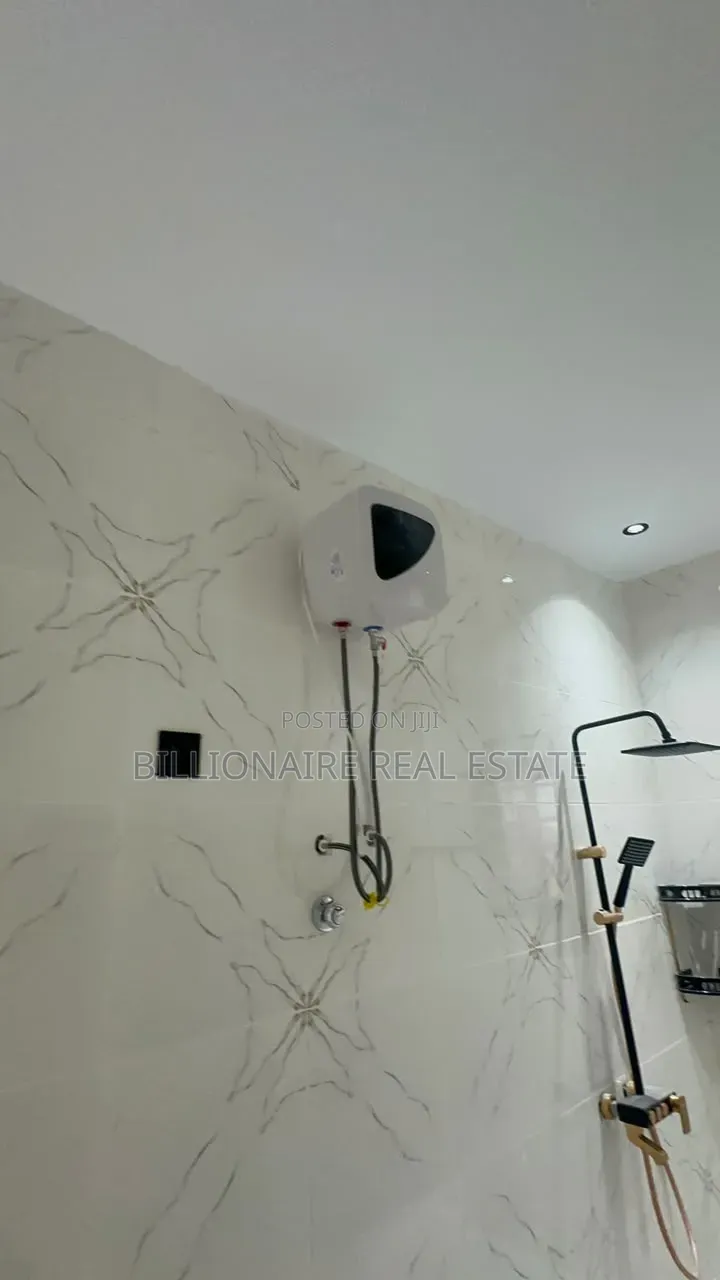 4bdrm Duplex in Asokore Mampong, Kumasi Metropolitan for sale in Kumasi Metropolitan