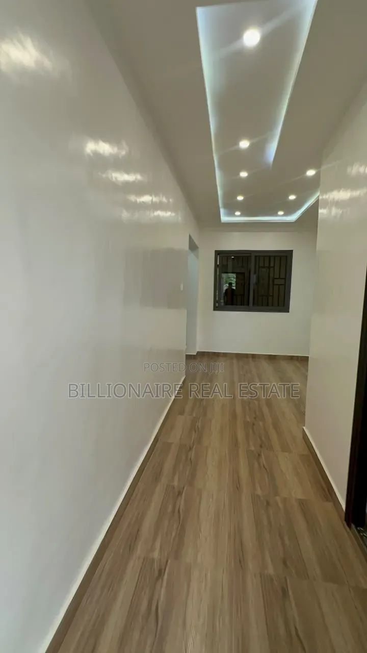 4bdrm Duplex in Parkoso, Kumasi Metropolitan for sale in Kumasi Metropolitan